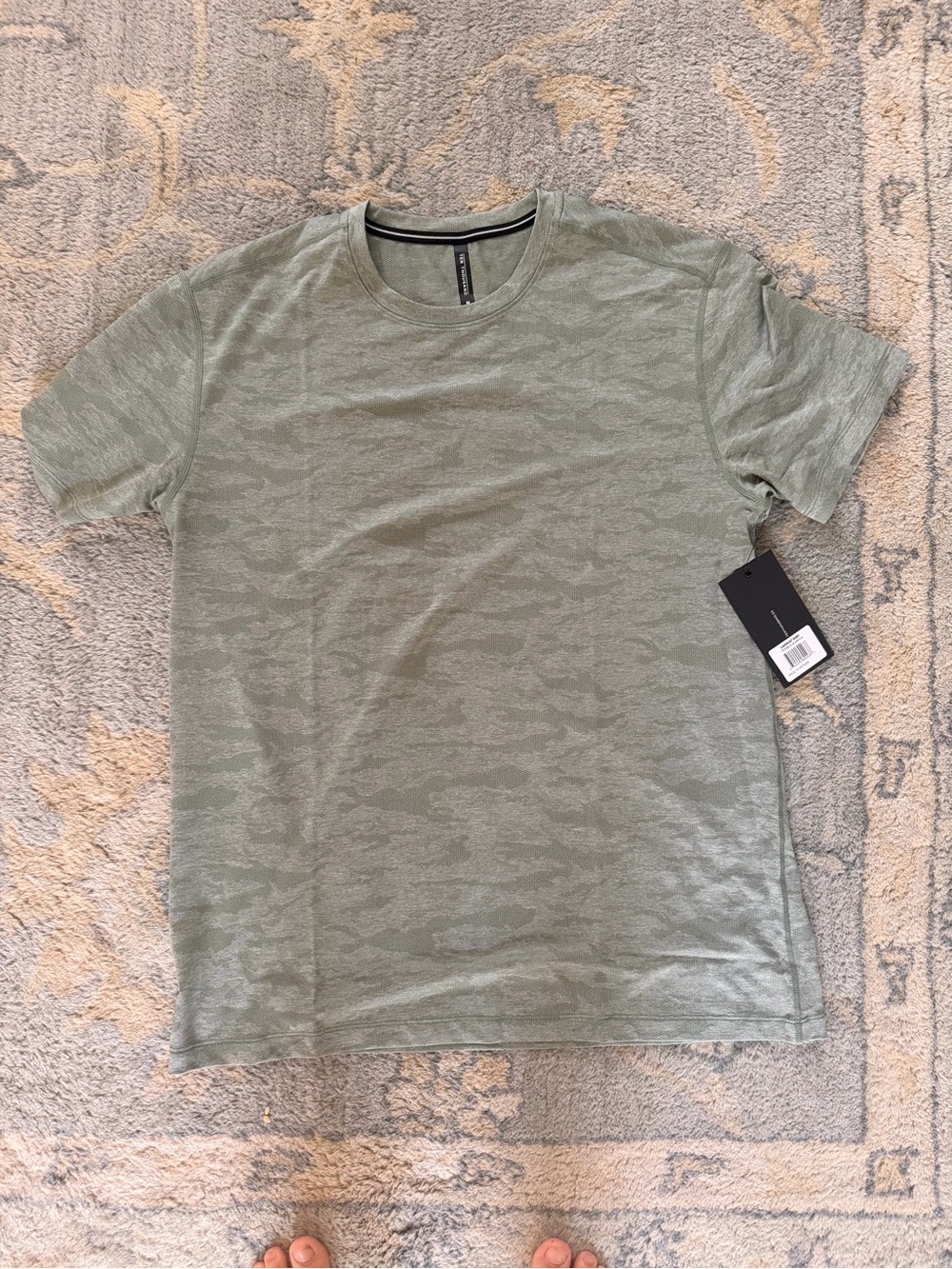 Men's Ten Thousand camo knit shirt NWT M